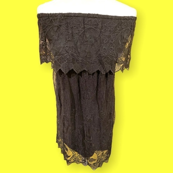 Express‎ Black Lace Overlay Open Back Dress Medium - Picture 4 of 6